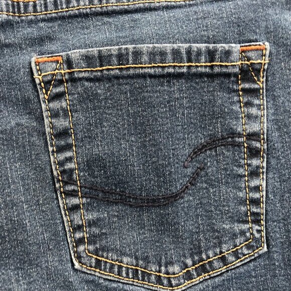 Vinatge Levi Strauss & Co. Womens Signature Jeans Size 4 Medium Bootcut Leg - Picture 10 of 13